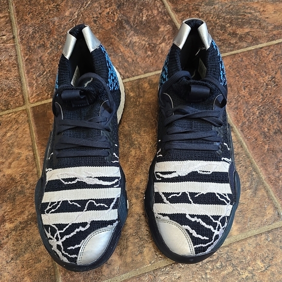 Adidas Men's Trae Young 2 Navy Athletic Shoes Size 10 - Picture 1 of 5
